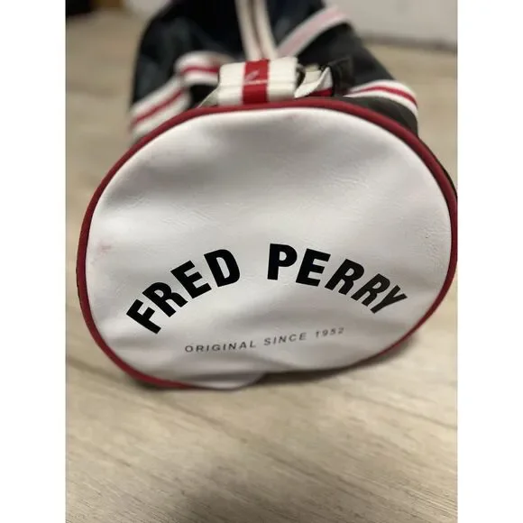Fred Perry Classic Barrel Holdall Bag Duffle Travel‎ Black White Punk Oi! Blitz - Picture 8 of 14